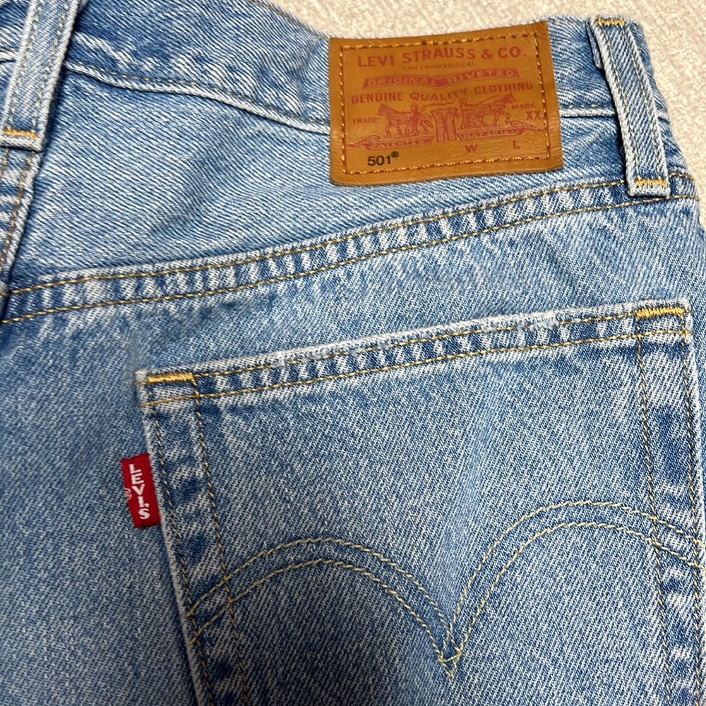 501 Levi’s - image 4
